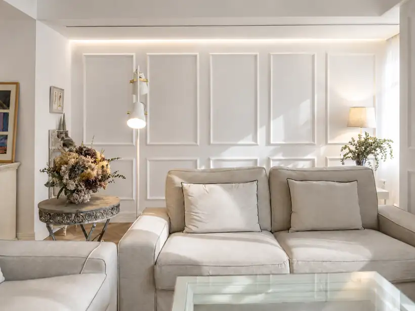 Salón reformado, luminoso y ya habitado